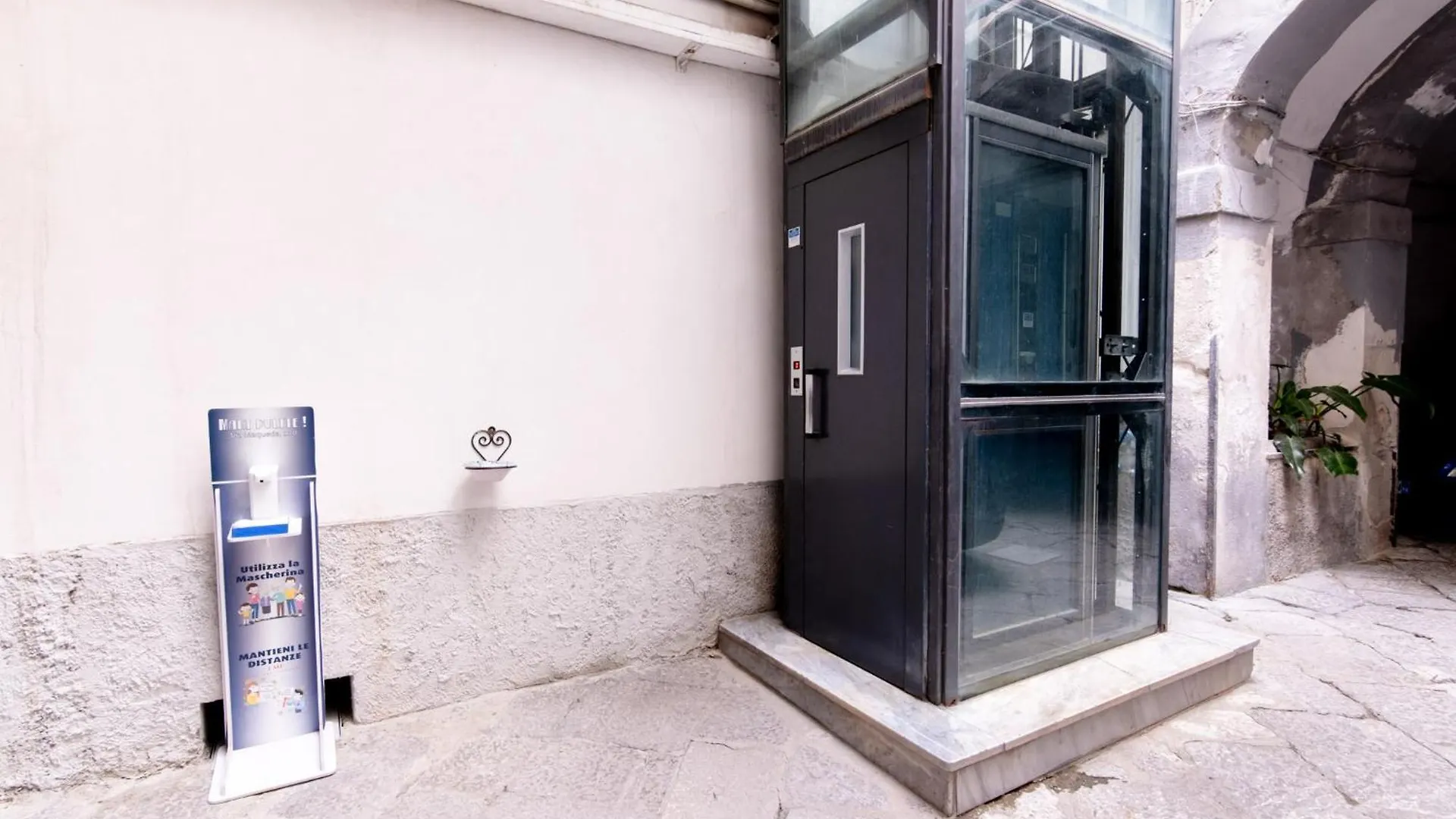Palazzo Del Bono Suites Palermo Bed and breakfast